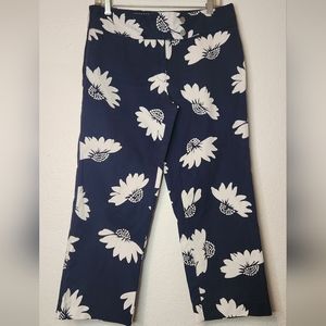 Tommy Hilfiger Floral Navy and White Low-Rise Capri Pants, Size‎ 6